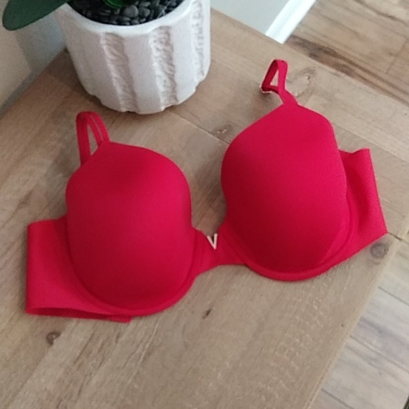 Victoria's Secret Red Ligthly Lined Full Coverage Bra. Size 36DD - Picture 3 of 17